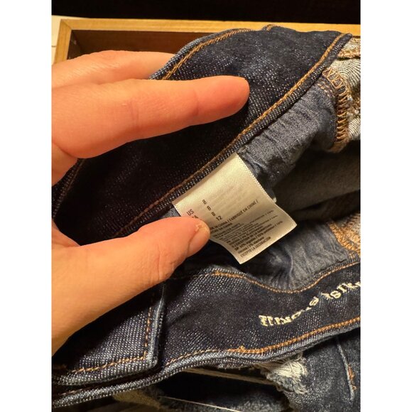 American Eagle Hi-Rise Shortie Distressed Denim Shorts Women’s Size 8 - Picture 3 of 5